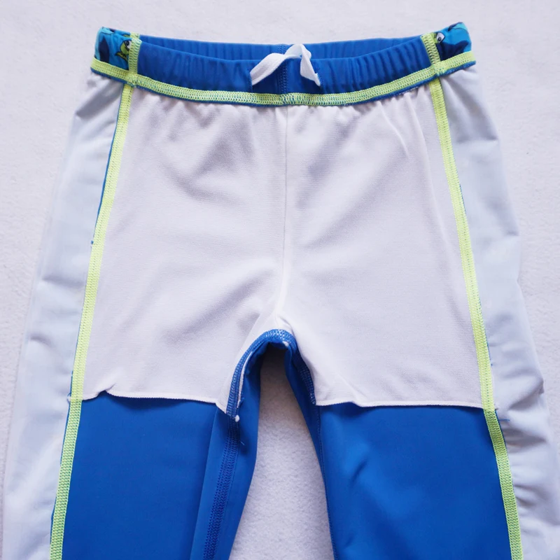 UPF50 + Синий купальник для мальчиков с мультяшной акулой, защита от сыпи, комплект из 2 предметов, детские купальники с длинными рукавами, детские купальные костюмы, пляжная одежда, лето . ' - ' . 5