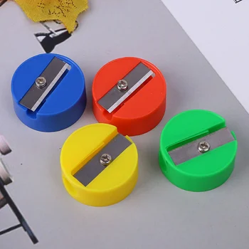 100шт Пластиковая круглая дизайнерская точилка для заточки Ручная точилка Студенческие Канцелярские принадлежности для детей Дети