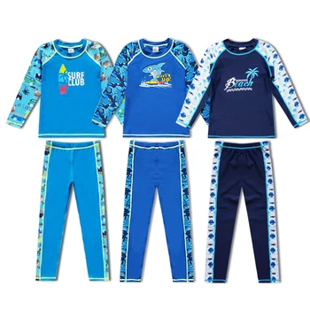 UPF50 + Синий купальник для мальчиков с мультяшной акулой, защита от сыпи, комплект из 2 предметов, детские купальники с длинными рукавами, детские купальные костюмы, пляжная одежда, лето