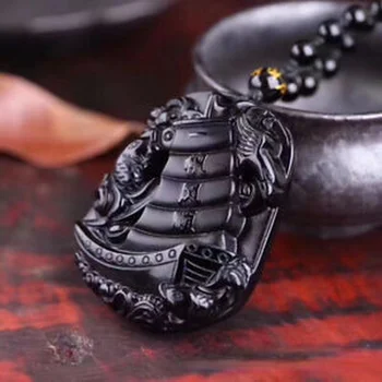 Ожерелье-амулет из черного обсидиана с плавным ходом и регулируемой цепочкой